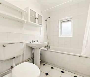 Cornmow Drive, NW10, London - Photo 6