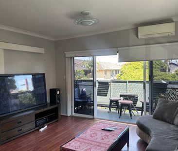 St Kilda East - Photo 2