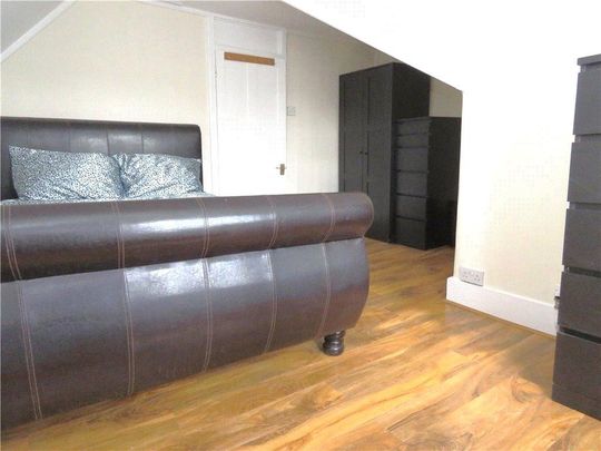 1 bedroom in a house share to rent - Photo 1