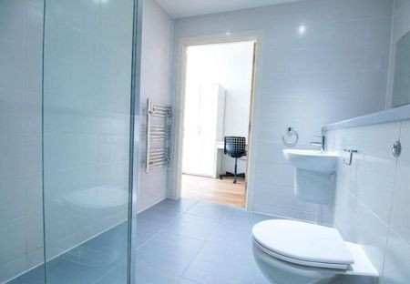 Property to rent - Photo 5