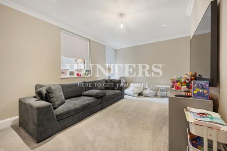 6 bedroom House To Let Total Size: 3458 SQ FT - Photo 2