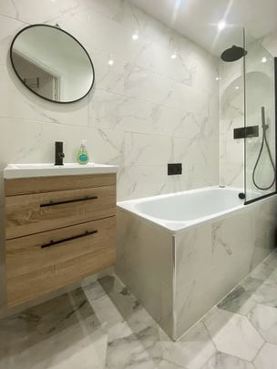 2 Bed Flat, Bridge Meadows, SE14 - Photo 1