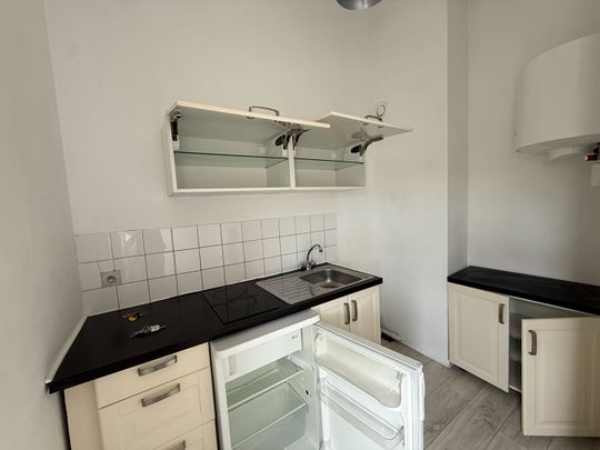 Location Appartement 1 pièce 32m² AVIGNON 84000 - Photo 1