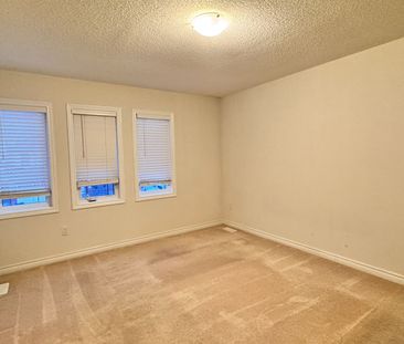 For Lease - 27 Palace Street, Thorold, Ontario - Photo 5