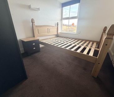 7 bedroom house of multiple occupation to rent - Photo 2