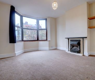 4 bedroom semi detached house to rent, - Photo 3