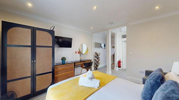 Studio to rent - Photo 1