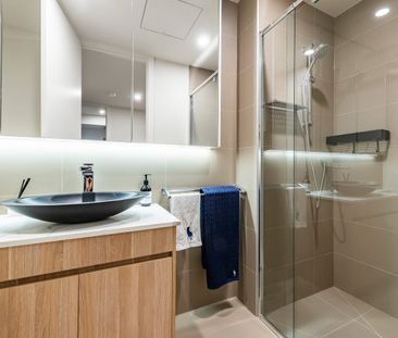 FULLY FURNSIHED BOUTIQUE APARTMENT WITH COURTYARD ! CAFES AND BEACH... - Photo 5