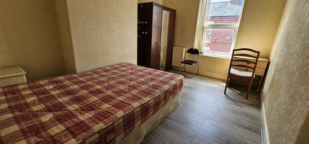 1 bedroom in a house share to rent - Photo 1