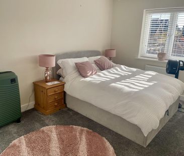 3 bedroom detached house to rent - Photo 2