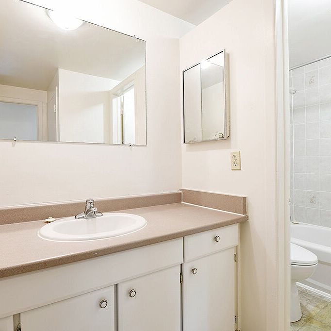 1343 Meadowlands Drive, Parkwood Hills - Fisher glen, Ottawa, ON - Photo 1