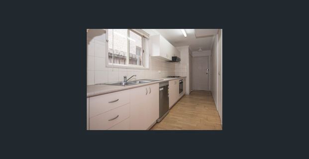 Low maintenance Living in prime Location - Photo 1