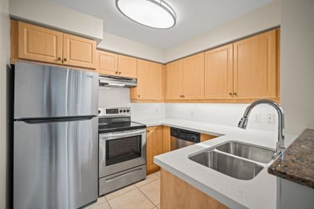 For Lease - 515 Rosewell Avenue Unit# 409, Toronto, Ontario - Photo 4