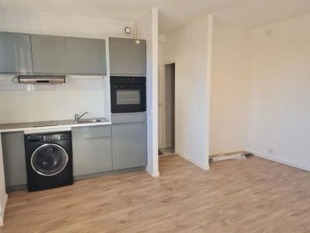 Location Appartement 1 pièces 28 m2 à Ivry-la-Bataille - Photo 3