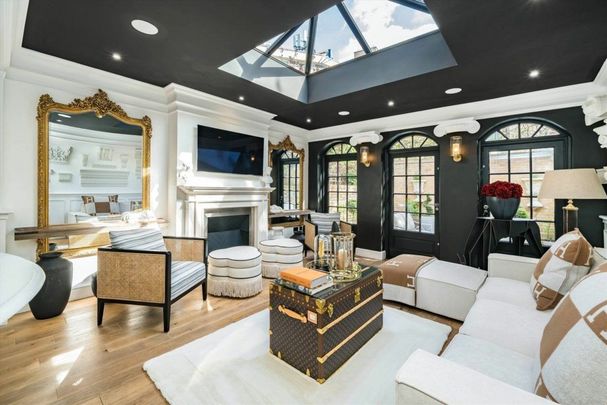 Hilary Close, Fulham, SW6 - Photo 1