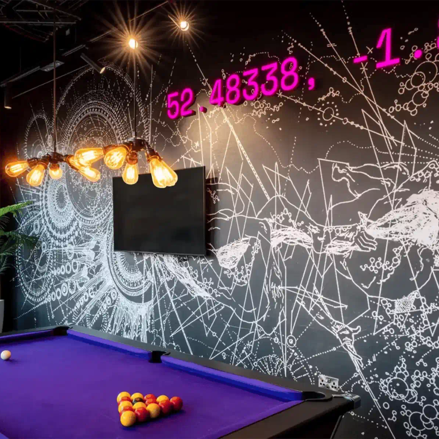 Bronze Studio - Photo 1