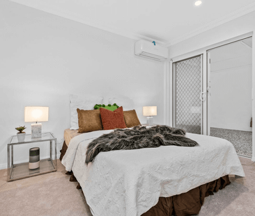 Stylish Home in the Heart of Attadale - Photo 6