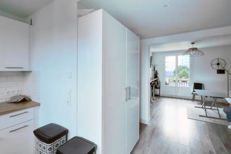 Colocation flambant neuve au pied du tram 3 et C20 - Photo 2