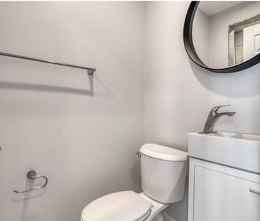 For Lease - 23 Gibson Avenue Unit# 2, Hamilton, Ontario - Photo 4