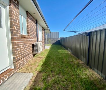 47 Pembroke Avenue, Edgeworth - Photo 4