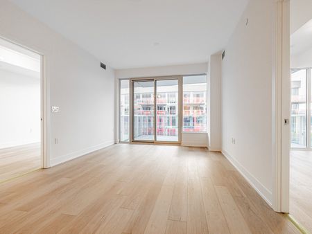 For Lease - 333 Sunseeker Avenue Unit# 408, Innisfil, Ontario - Photo 2