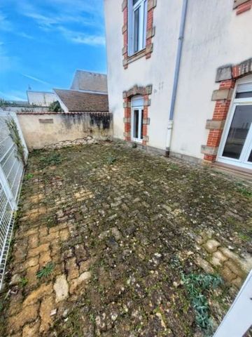 CHARMES (88130) - Appartement - Photo 3