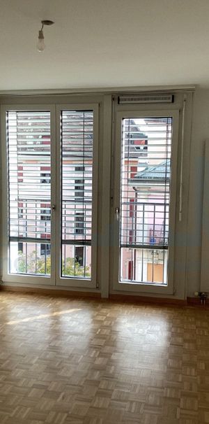 Appartement de 4 pièces au 4ème étage à la Rue du Cercle 10 - Photo 1
