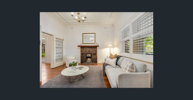 Spacious 6 Bedroom Entertainer with Pool & Floodlight Tennis Court - Photo 1