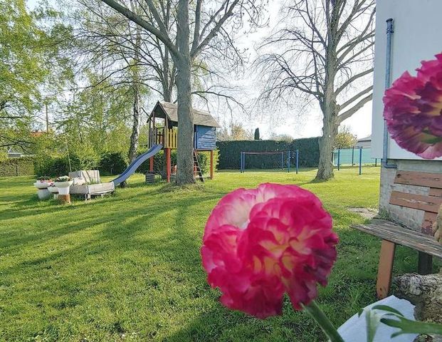 Helle und Schöne 2-Raumwohnung in ruhiger Lage mit Einbauküche - Foto 1