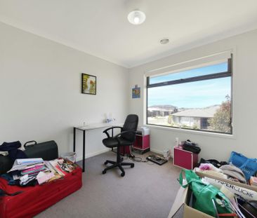 Beautiful Double Storey Home!!!! - Photo 5