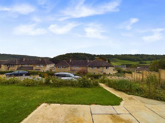 4 bedroom semi-detached house to rent - Photo 1