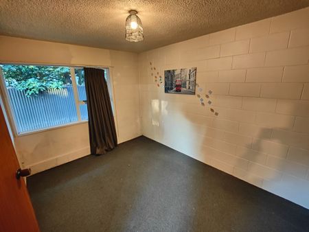 One bedroom unit in a handy location - Photo 5