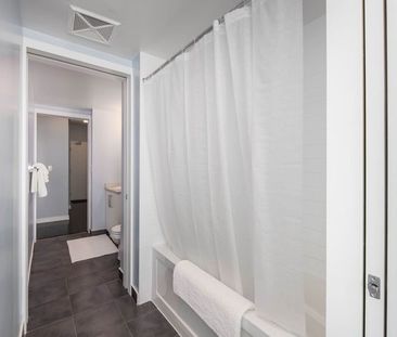Master Room & Ensuite Bath - Waterfront Toronto - Photo 5