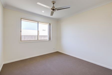 Family Home In Highlands Estate! - Photo 3