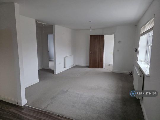 2 bedroom flat to rent - Photo 1