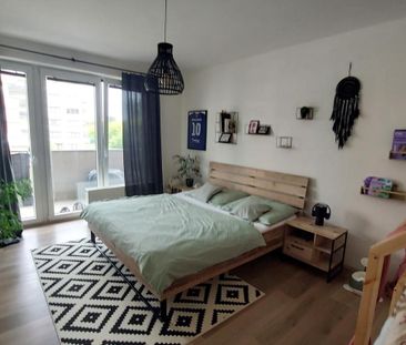 Pronájem bytu 2+kk 68 m2 - Fotografie 3