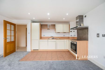 2 bedroom flat to rent - Photo 3