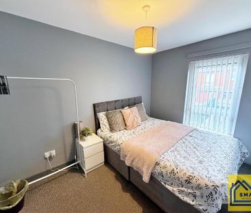 13 Glenwherry Place, Belfast, BT6 8DJ - Photo 4