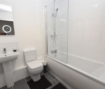 2 bedroom apartment to rent - Photo 5