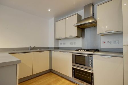 2 bedroom flat to rent - Photo 3