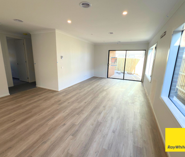 Exceptional Metricon Comfort Meets Modern Living in The Grove - Photo 5