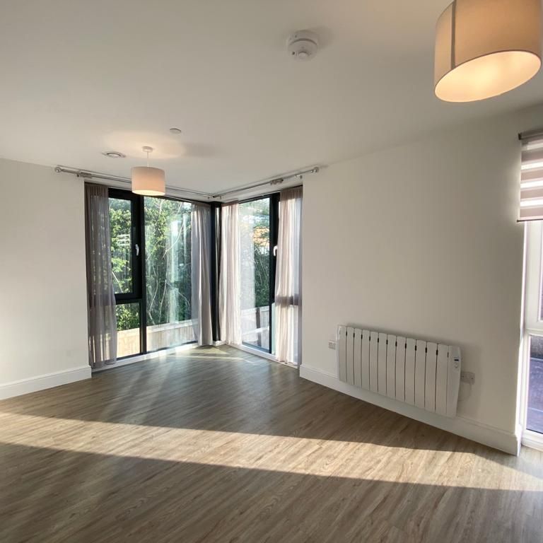 Schooner Drive, CARDIFF - Photo 1