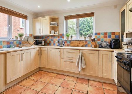 1 bedroom in a house share to rent - Photo 5