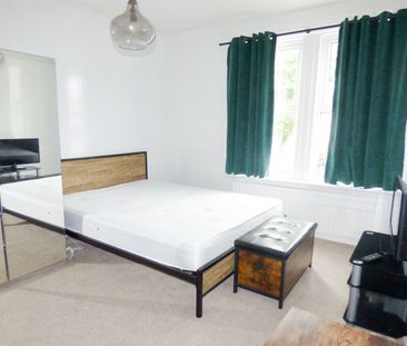 2 bed end of terrace house to rent in Marshall Wallis Road, South S... - Photo 5