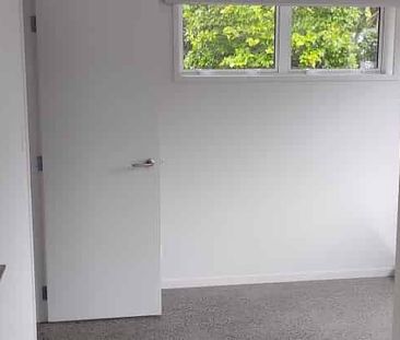 Moden Conveinent Living in Warkworth - Photo 1