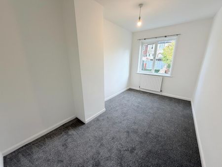 3 bedroom House To Let - Photo 5