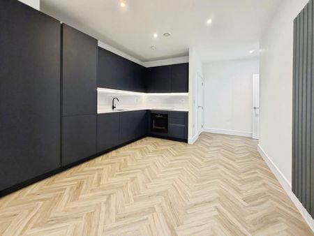 2 bedroom Flat To Let Total Size: 908 SQ FT - Photo 5