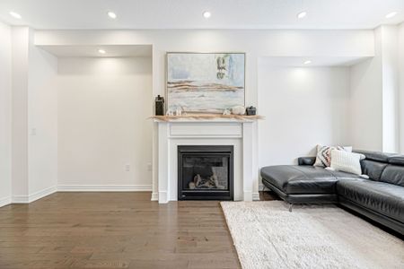 For Lease - 52 Veterans Street, Bradford West Gwillimbury, Ontario - Photo 5