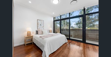 SPACIOUS MODERN HOME AT THE PREMIUM LOCATION - Photo 5