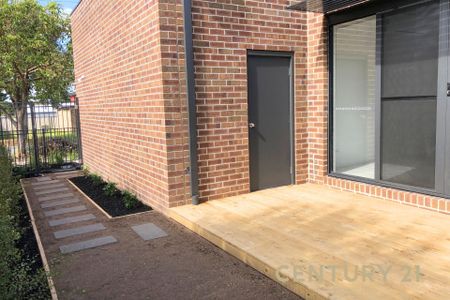 Spacious & Stylish Living in Prime Dandenong Location - Photo 2
